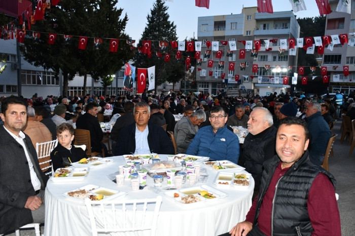 Başkan Fatih Önge’den 3000 Kişilik İftar Yemeği
