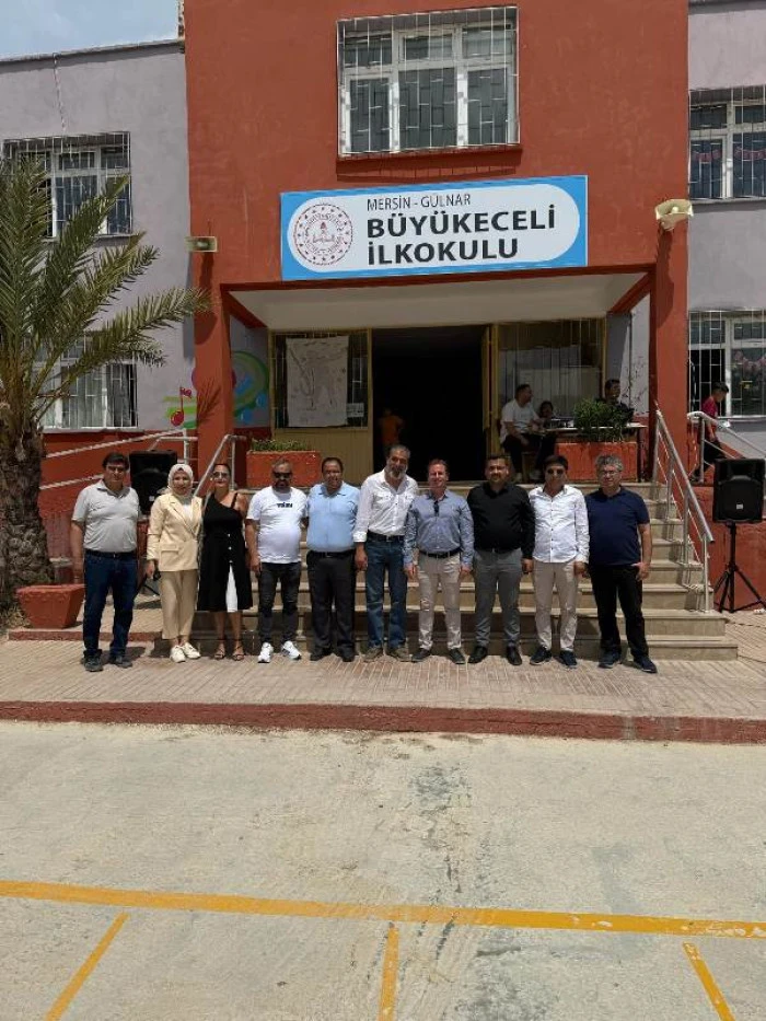 Başkan Fatih Önge, Mezun Olduğu Büyükeceli İlkokulu'nda Kermese Katıldı