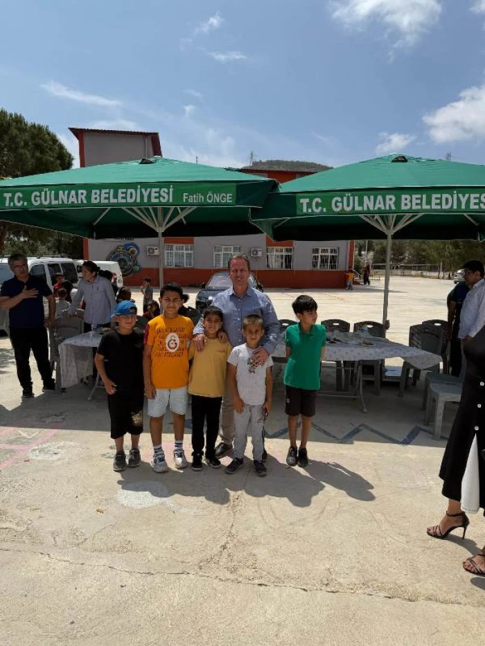 Başkan Fatih Önge, Mezun Olduğu Büyükeceli İlkokulu'nda Kermese Katıldı