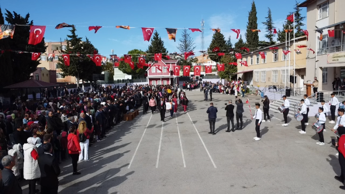 29 Ekim Cumhuriyet Bayramının Kuruluşunun 101.Yılı Çoşkuyla Kutladı