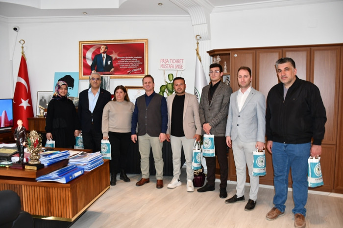 Başkan Fatih Önge Belediye Personelleriyle Bayramlaştı