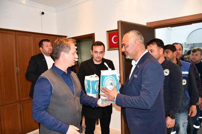 Başkan Fatih Önge Belediye Personelleriyle Bayramlaştı