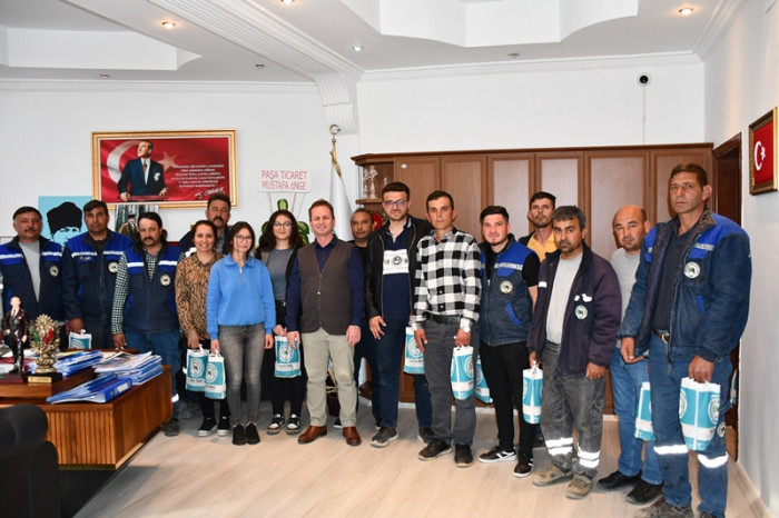Başkan Fatih Önge Belediye Personelleriyle Bayramlaştı