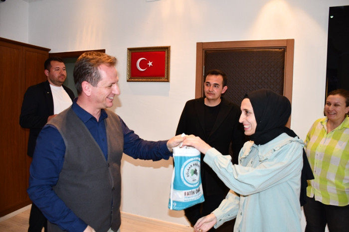 Başkan Fatih Önge Belediye Personelleriyle Bayramlaştı