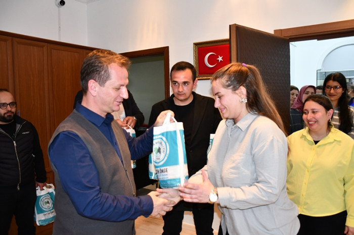 Başkan Fatih Önge Belediye Personelleriyle Bayramlaştı
