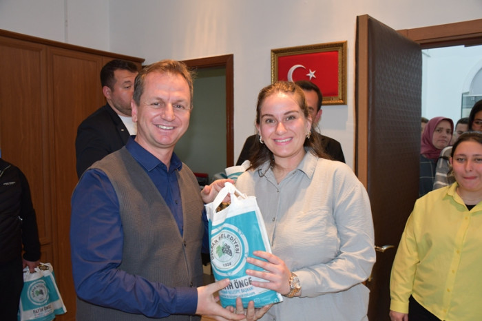Başkan Fatih Önge Belediye Personelleriyle Bayramlaştı