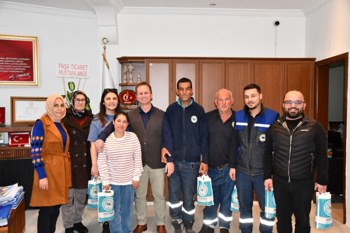 Başkan Fatih Önge Belediye Personelleriyle Bayramlaştı