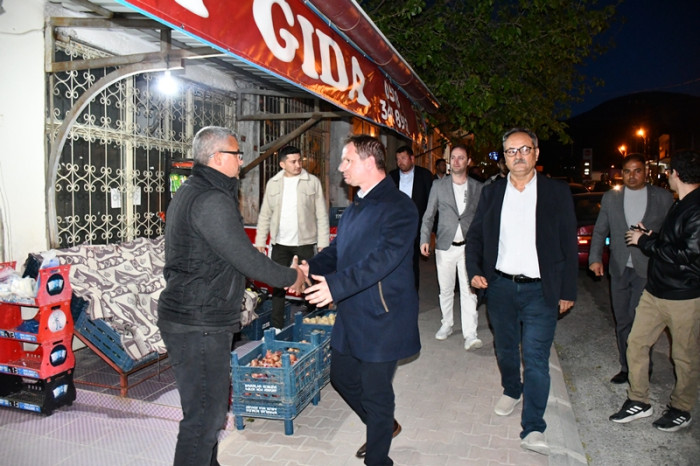 Başkan Önge 1 Günde 8 Mahalle Halkıyla Buluştu