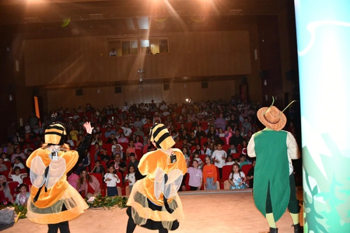 Başkan Önge'den 23 Nisan Müjdesi: Çocuklarımız İçin İki Muhteşem Gösteri