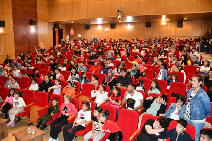 Başkan Önge'den 23 Nisan Müjdesi: Çocuklarımız İçin İki Muhteşem Gösteri