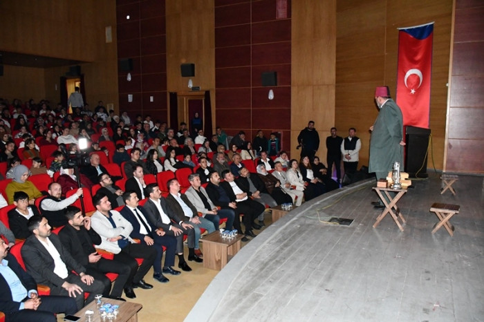Gülnar Kültür Merkezi’nde "Korkma" Tiyatro Oyunu Sahnelendi