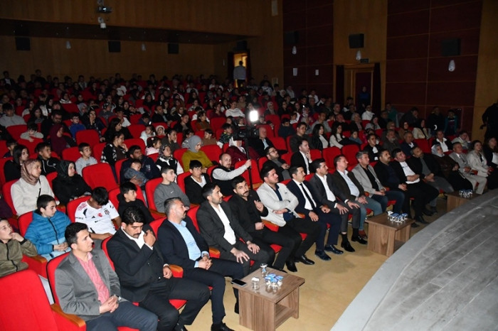 Gülnar Kültür Merkezi’nde "Korkma" Tiyatro Oyunu Sahnelendi