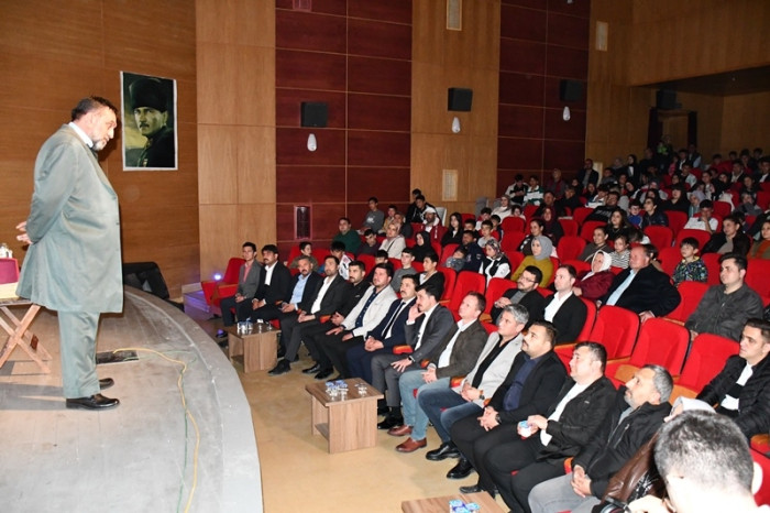 Gülnar Kültür Merkezi’nde "Korkma" Tiyatro Oyunu Sahnelendi