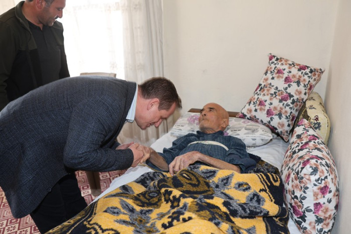 Başkan Önge 1 Günde 8 Mahalle Halkıyla Buluştu