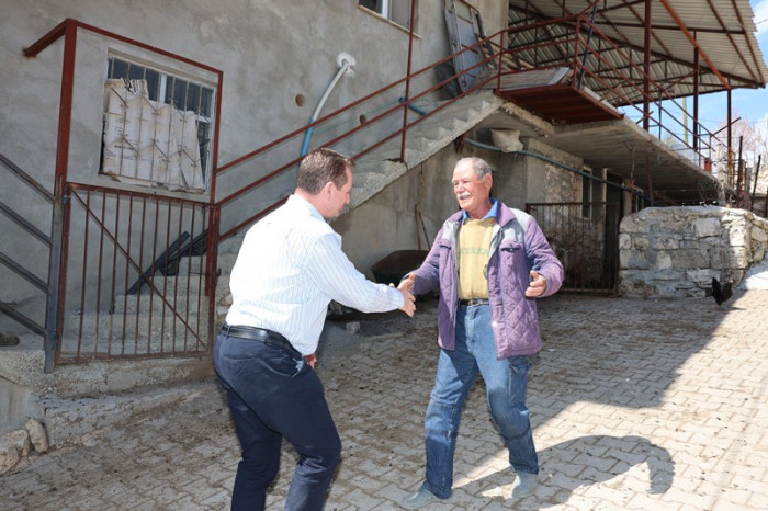Başkan Önge 1 Günde 8 Mahalle Halkıyla Buluştu