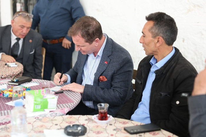 Başkan Önge 1 Günde 8 Mahalle Halkıyla Buluştu