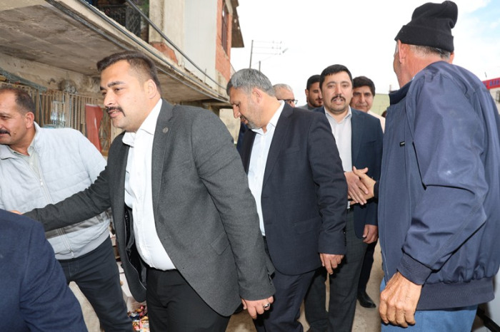 Başkan Önge 1 Günde 8 Mahalle Halkıyla Buluştu