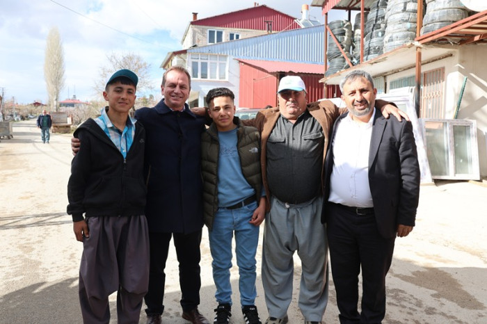 Başkan Önge 1 Günde 8 Mahalle Halkıyla Buluştu