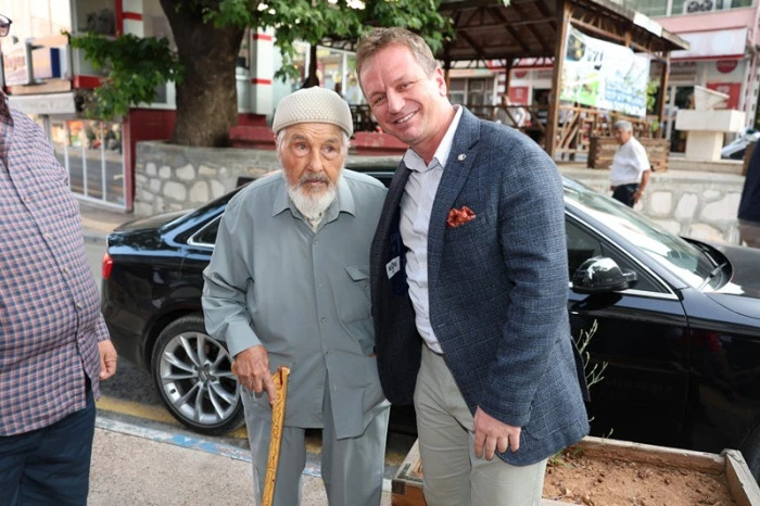 Gülnar'da Bayram Coşkusu Gülnar Merkez Camii'nde Yaşandı