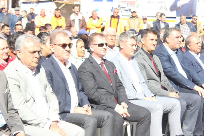 Mersin Büyükşehir Belediye Başkanı Vahap Seçer,Gülnar 'da