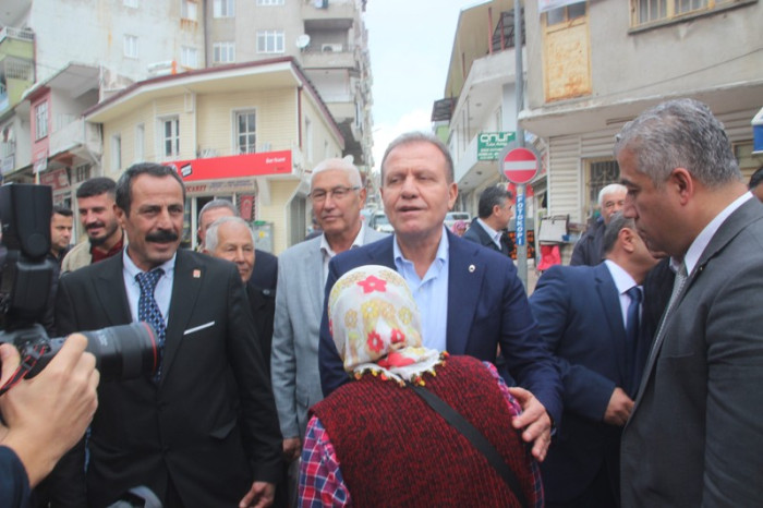 Vahap Seçer Gülnar Halkından Destek İstedi