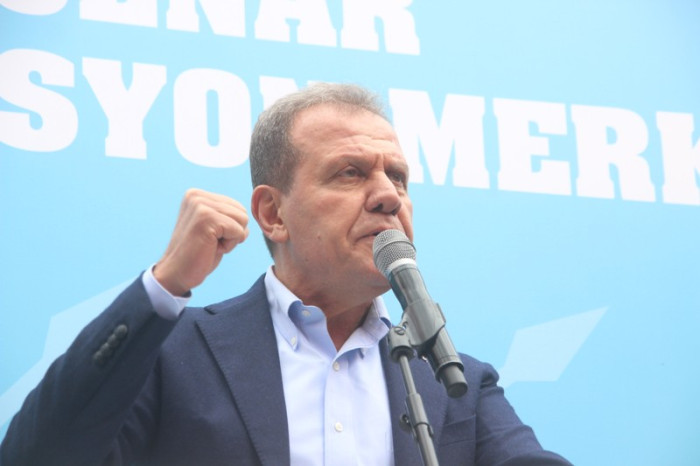 Vahap Seçer Gülnar Halkından Destek İstedi