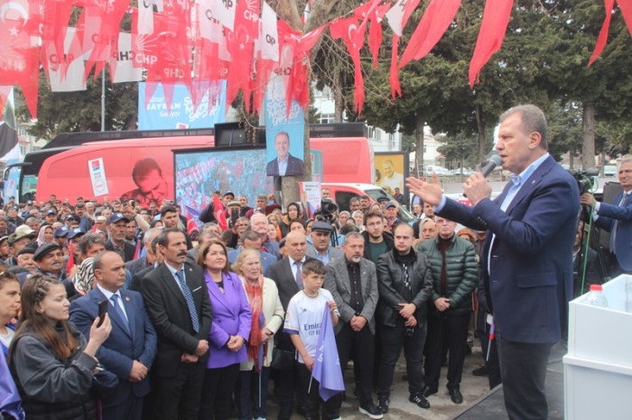 Vahap Seçer Gülnar Halkından Destek İstedi