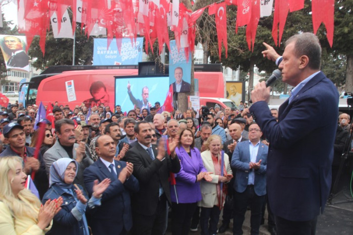 Vahap Seçer Gülnar Halkından Destek İstedi
