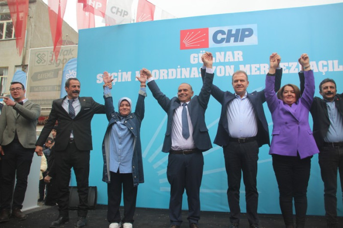 Vahap Seçer Gülnar Halkından Destek İstedi