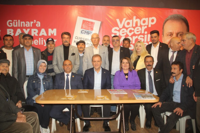 Vahap Seçer Gülnar Halkından Destek İstedi