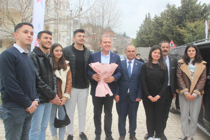 Vahap Seçer Gülnar Halkından Destek İstedi