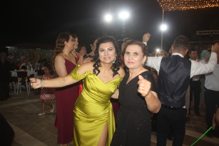 Kafadar Ailesine Mutluluklar Dileriz