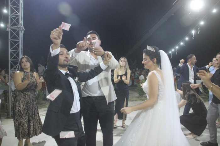 Pınar &Musa Çiftine Mutluluklar Dileriz