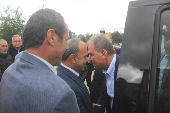 Vahap Seçer Gülnar'da Temaslarda Bulundu