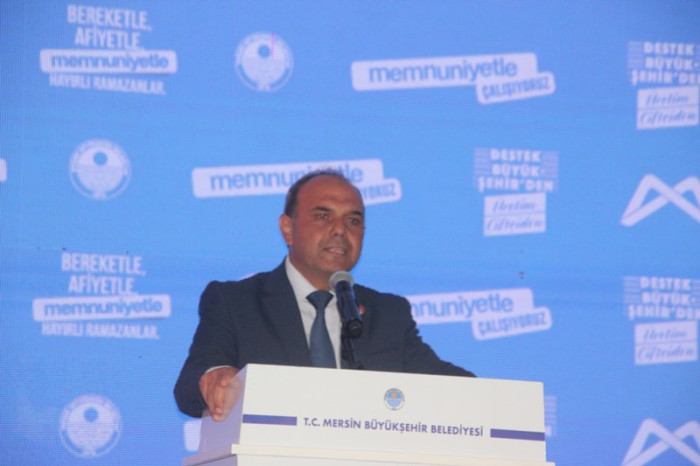 Vahap Seçer Gülnar'da Temaslarda Bulundu