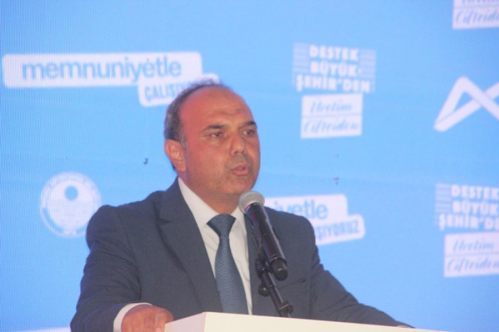 Vahap Seçer Gülnar'da Temaslarda Bulundu