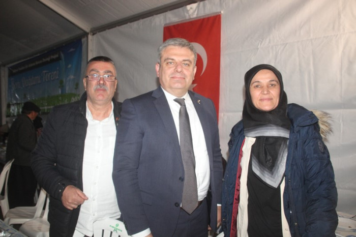 Vahap Seçer Gülnar'da Temaslarda Bulundu