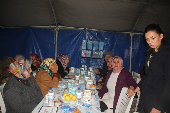 Dede Mahalle Sakinleriyle İftarda Buluştu