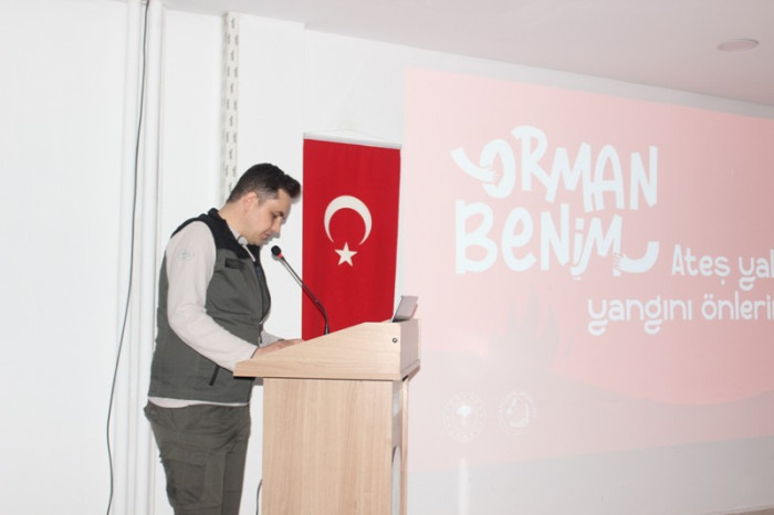 Kaymakam Yaktı,Orman Personellerine Başarı Belgesi Verdi