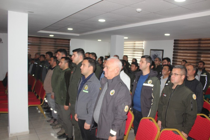 Kaymakam Yaktı,Orman Personellerine Başarı Belgesi Verdi