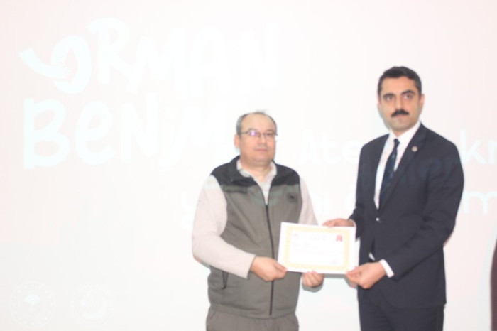 Kaymakam Yaktı,Orman Personellerine Başarı Belgesi Verdi