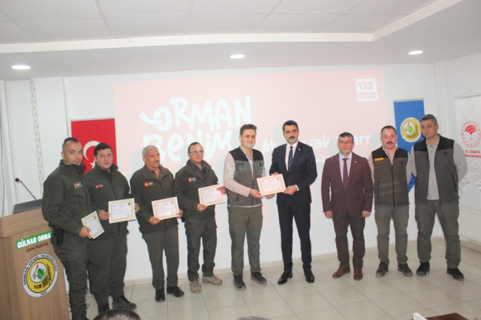 Kaymakam Yaktı,Orman Personellerine Başarı Belgesi Verdi