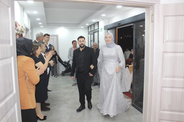 Sena &Mehmet Çiftine Mutluluklar Dileriz