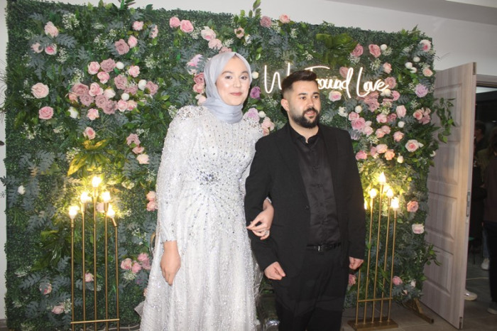 Sena &Mehmet Çiftine Mutluluklar Dileriz