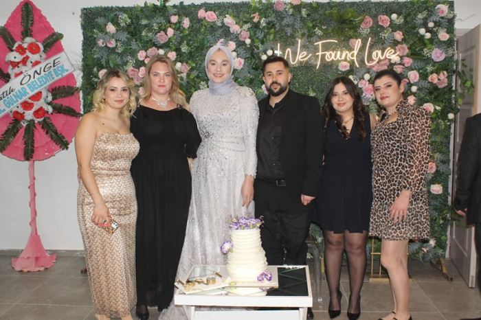 Sena &Mehmet Çiftine Mutluluklar Dileriz