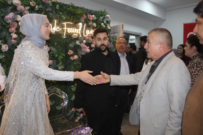 Sena &Mehmet Çiftine Mutluluklar Dileriz