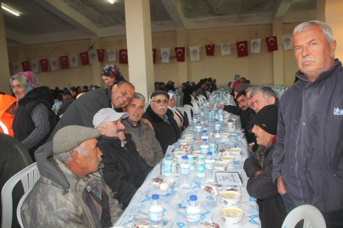Başkan Adayı Dede Köseçoban Halkıyla İftar Yemeği Verdi