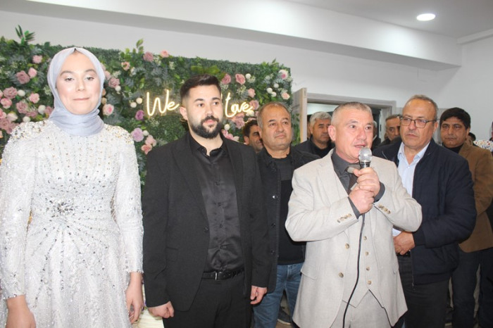 Sena &Mehmet Çiftine Mutluluklar Dileriz