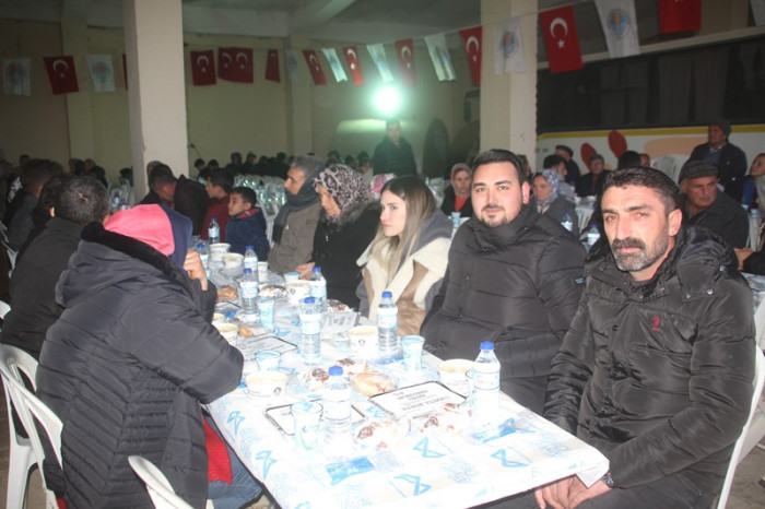 Başkan Adayı Dede Köseçoban Halkıyla İftar Yemeği Verdi