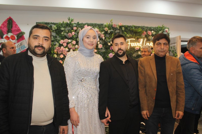 Sena &Mehmet Çiftine Mutluluklar Dileriz